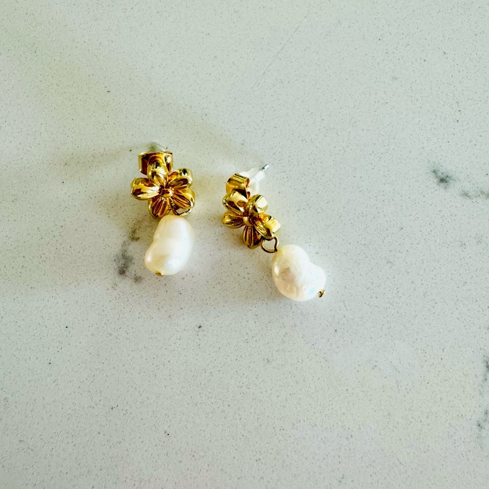 Pearl earrings